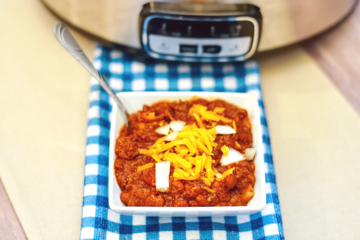 Easy Slow Cooker Chilli Con Carne Recipe My Beautiful Mess